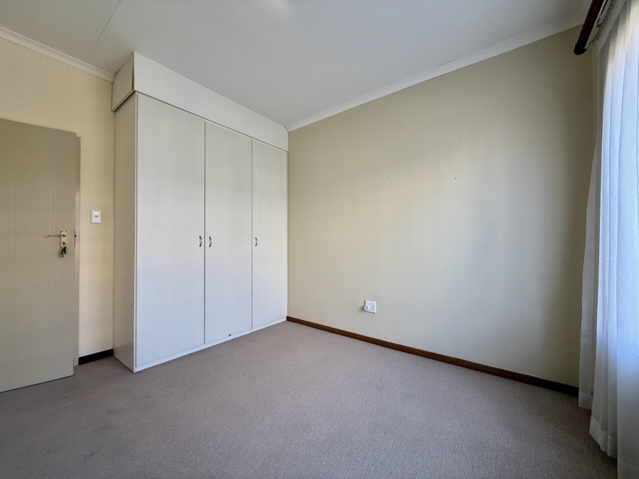 3 Bedroom Property for Sale in The Retreat Gauteng