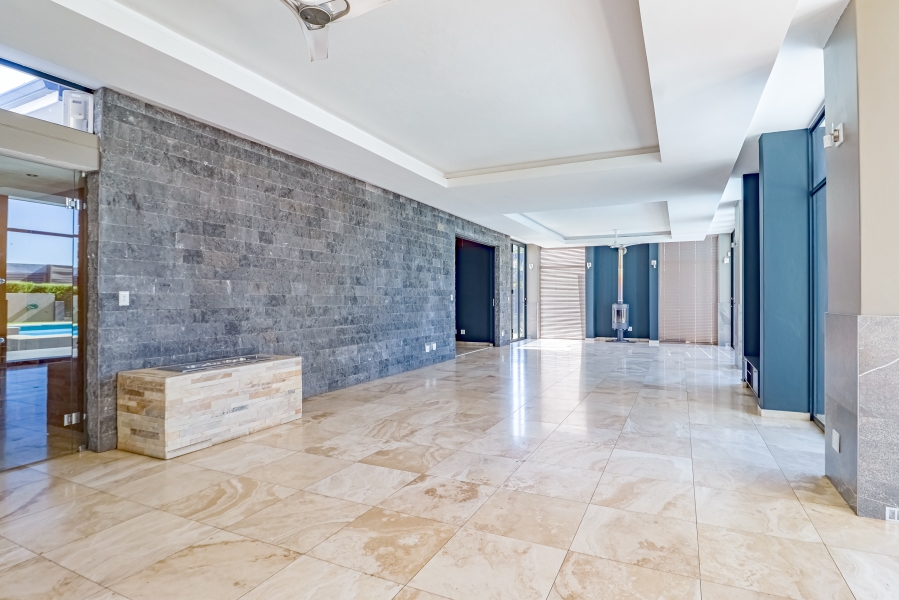 4 Bedroom Property for Sale in Silver Lakes Golf Estate Gauteng