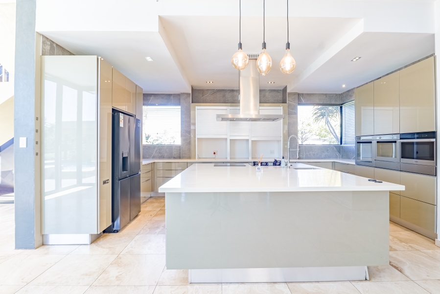 4 Bedroom Property for Sale in Silver Lakes Golf Estate Gauteng