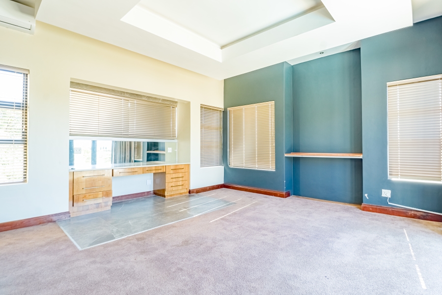 4 Bedroom Property for Sale in Silver Lakes Golf Estate Gauteng