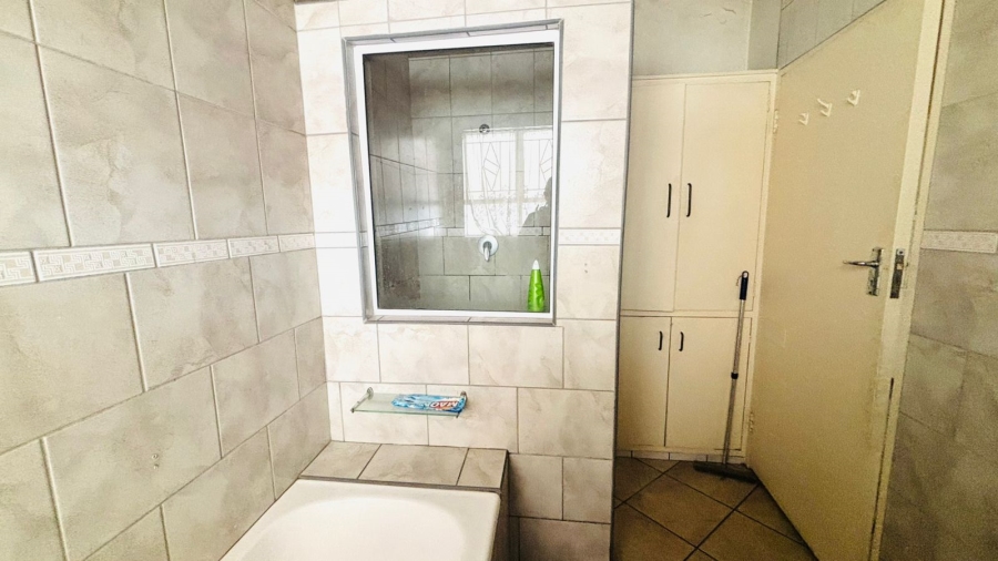 2 Bedroom Property for Sale in Benoni Central Gauteng