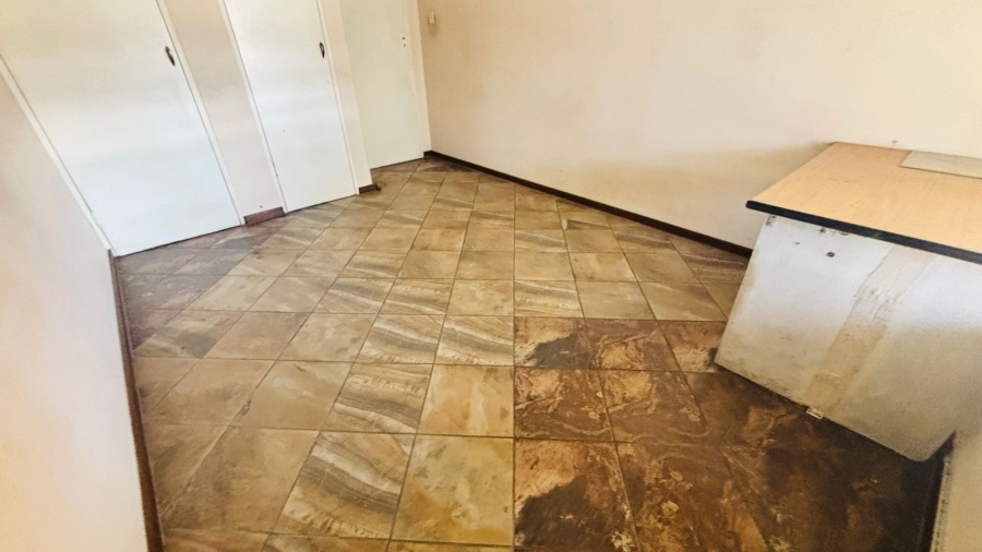 2 Bedroom Property for Sale in Benoni Central Gauteng