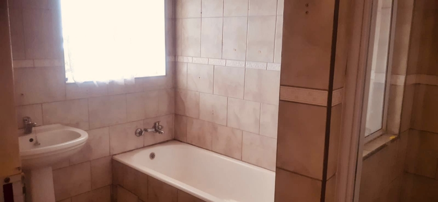 2 Bedroom Property for Sale in Benoni Central Gauteng