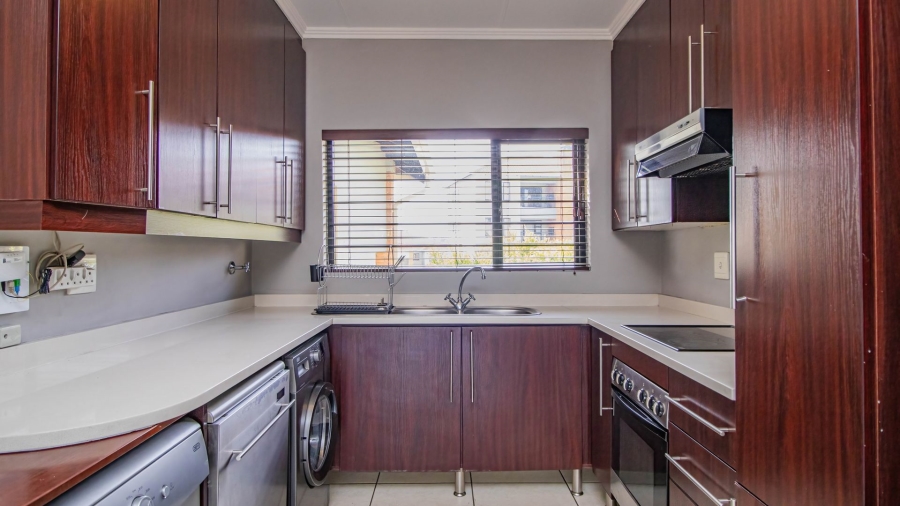 2 Bedroom Property for Sale in Greenstone Hill Gauteng