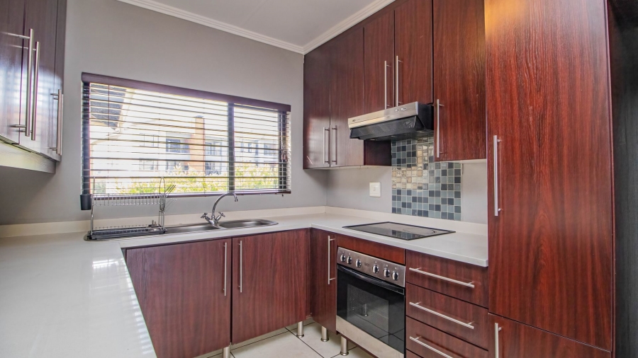 2 Bedroom Property for Sale in Greenstone Hill Gauteng
