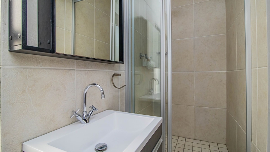 2 Bedroom Property for Sale in Greenstone Hill Gauteng