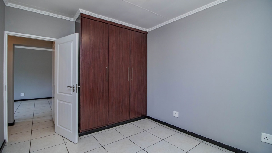 2 Bedroom Property for Sale in Greenstone Hill Gauteng