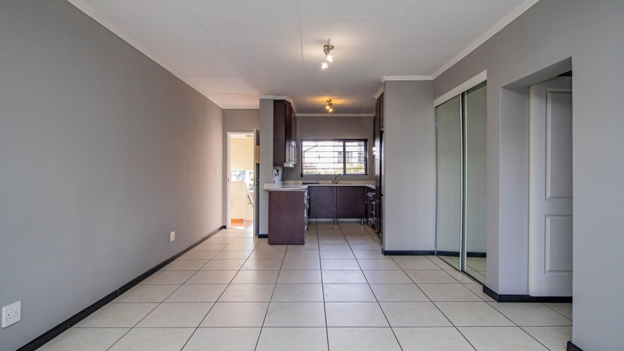 2 Bedroom Property for Sale in Greenstone Hill Gauteng
