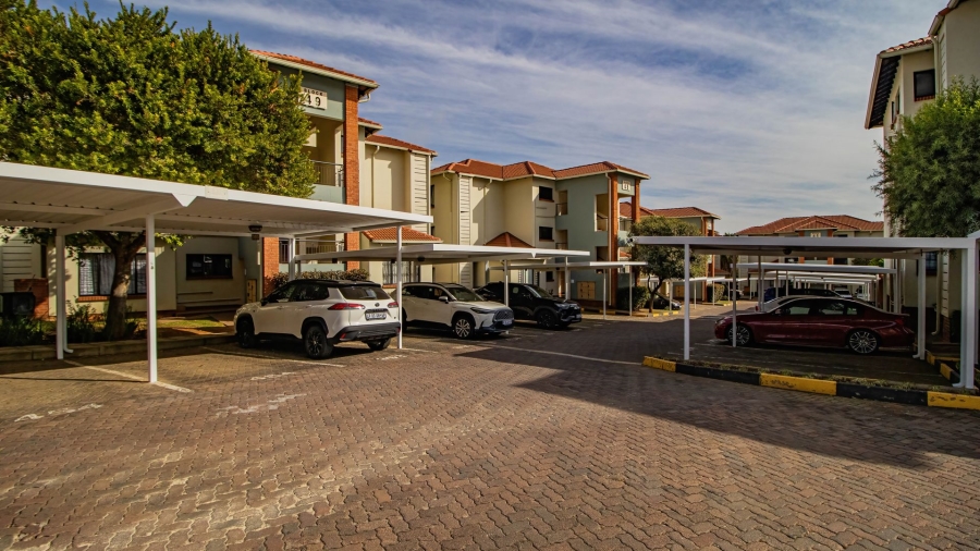 2 Bedroom Property for Sale in Greenstone Hill Gauteng