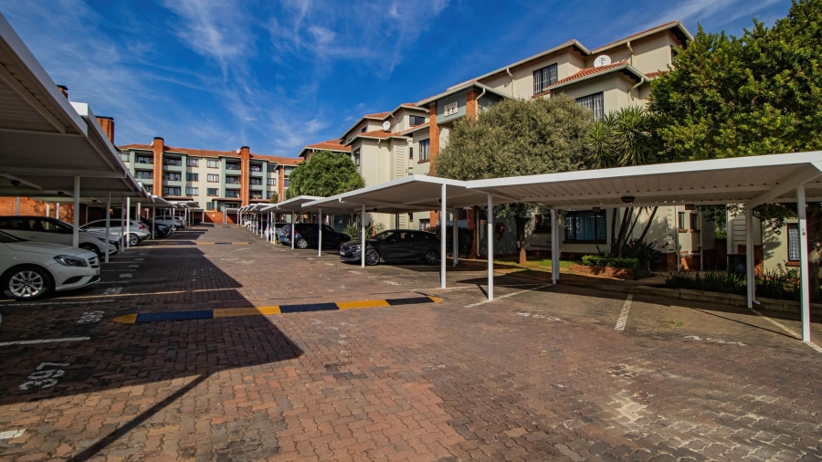 2 Bedroom Property for Sale in Greenstone Hill Gauteng