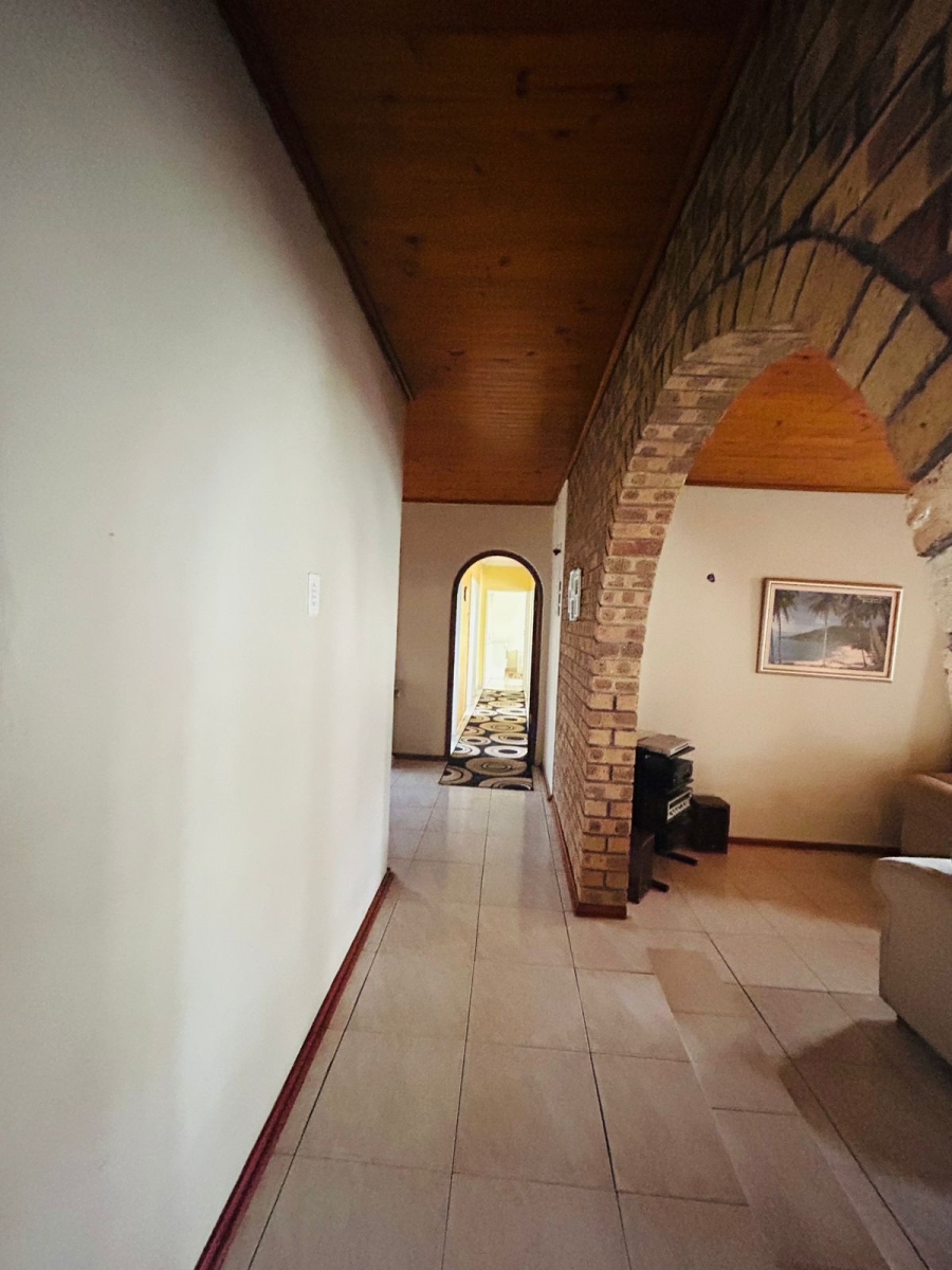 4 Bedroom Property for Sale in Dersley Gauteng