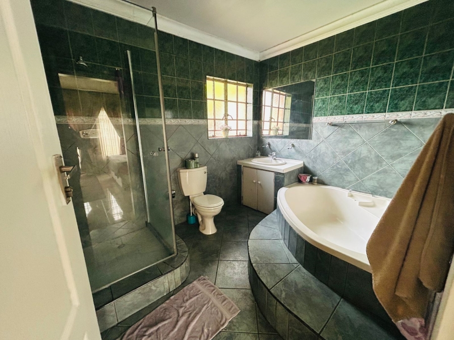 4 Bedroom Property for Sale in Dersley Gauteng