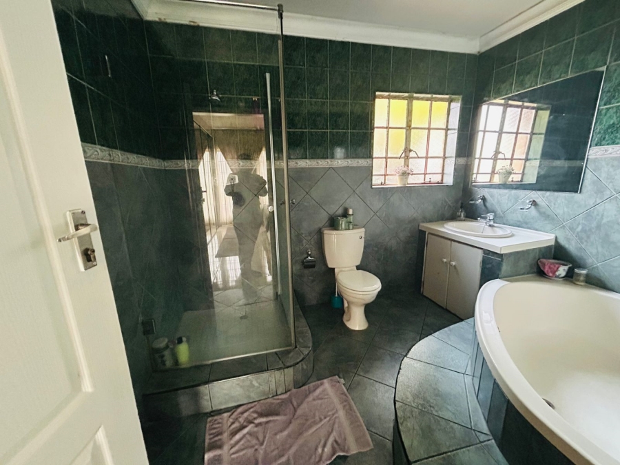 4 Bedroom Property for Sale in Dersley Gauteng