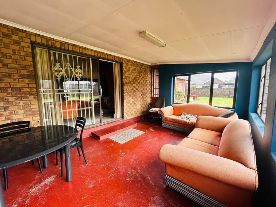 4 Bedroom Property for Sale in Dersley Gauteng