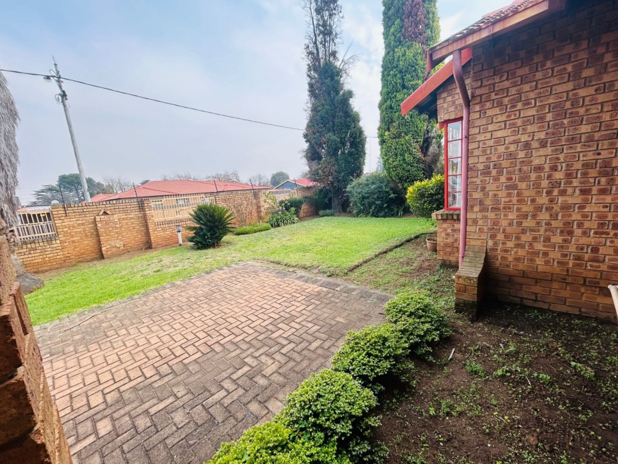 4 Bedroom Property for Sale in Dersley Gauteng