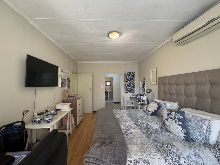 4 Bedroom Property for Sale in Randhart Gauteng