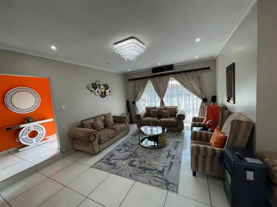To Let 5 Bedroom Property for Rent in Parkhill Gardens Gauteng