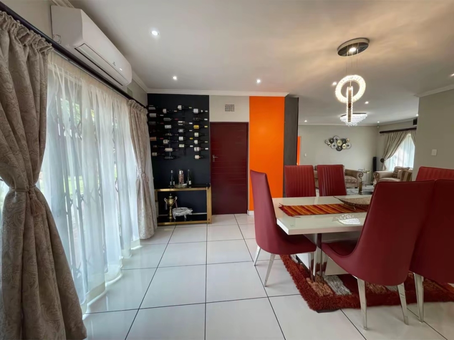To Let 5 Bedroom Property for Rent in Parkhill Gardens Gauteng