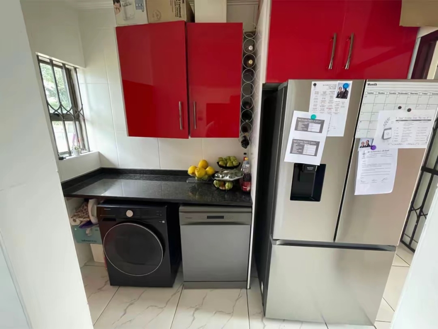 To Let 5 Bedroom Property for Rent in Parkhill Gardens Gauteng