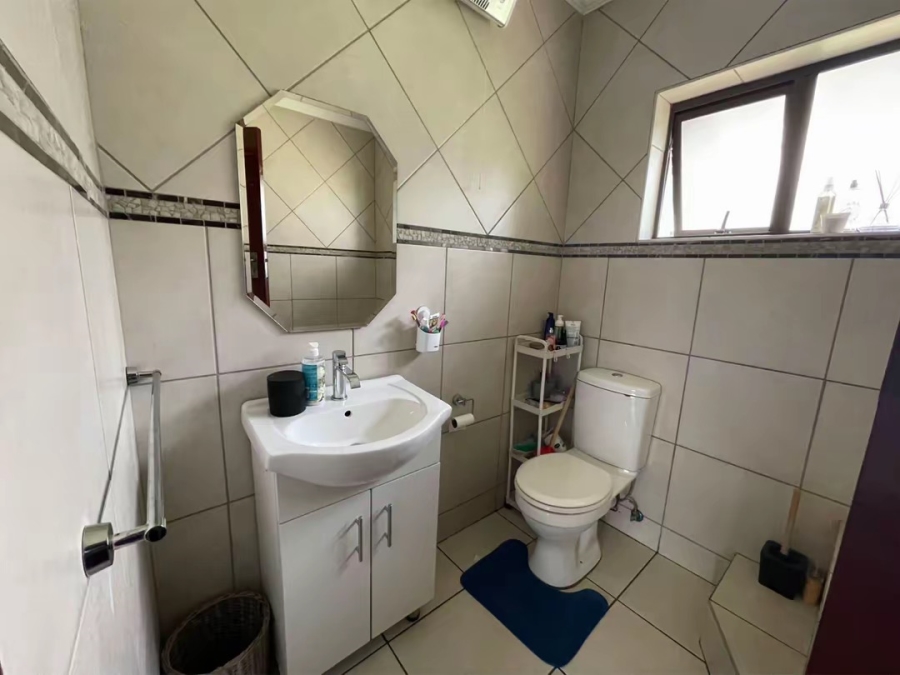 To Let 5 Bedroom Property for Rent in Parkhill Gardens Gauteng