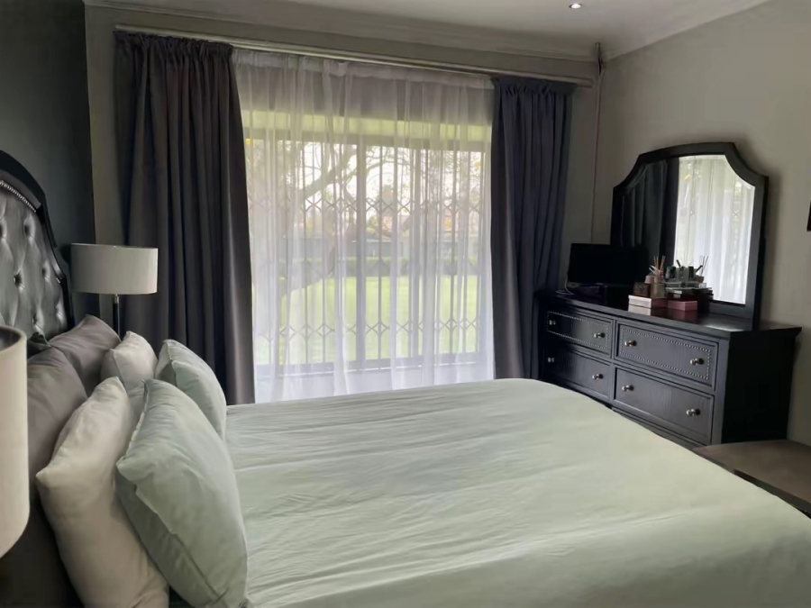 To Let 5 Bedroom Property for Rent in Parkhill Gardens Gauteng
