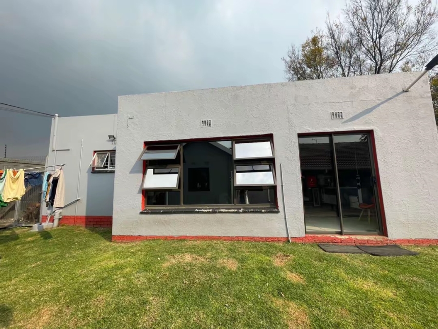 To Let 5 Bedroom Property for Rent in Parkhill Gardens Gauteng
