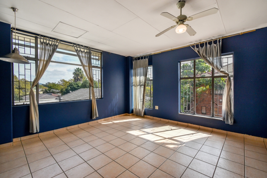 5 Bedroom Property for Sale in Nieuw Muckleneuk Gauteng