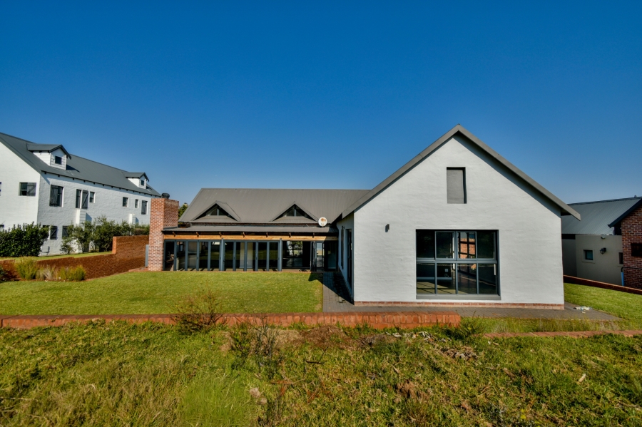 4 Bedroom Property for Sale in Waterlake Farm Lifestyle Estate Gauteng