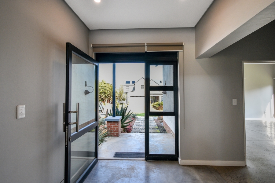 4 Bedroom Property for Sale in Waterlake Farm Lifestyle Estate Gauteng