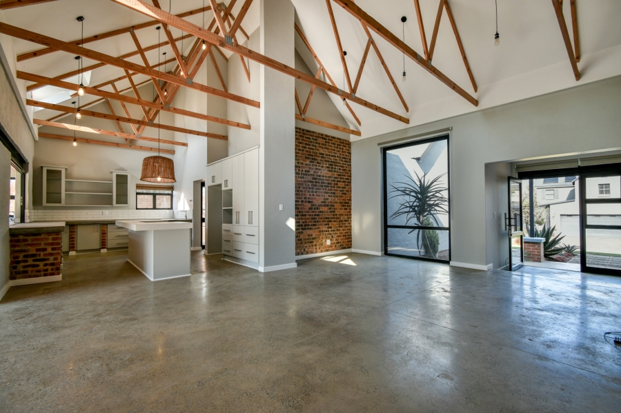 4 Bedroom Property for Sale in Waterlake Farm Lifestyle Estate Gauteng