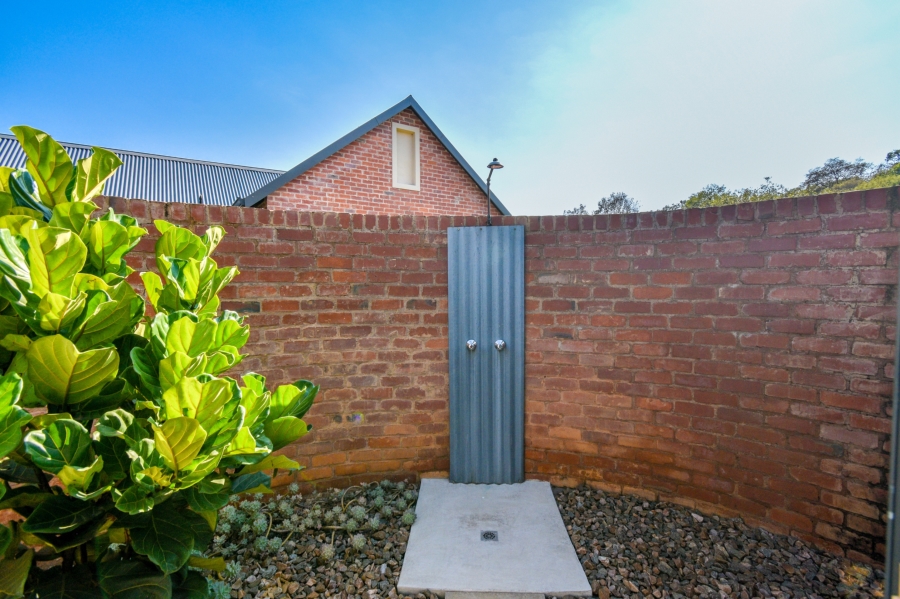 4 Bedroom Property for Sale in Waterlake Farm Lifestyle Estate Gauteng