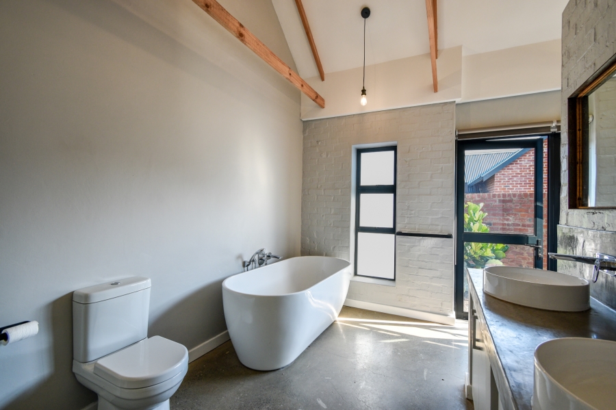 4 Bedroom Property for Sale in Waterlake Farm Lifestyle Estate Gauteng