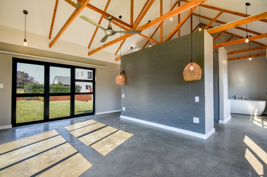 4 Bedroom Property for Sale in Waterlake Farm Lifestyle Estate Gauteng