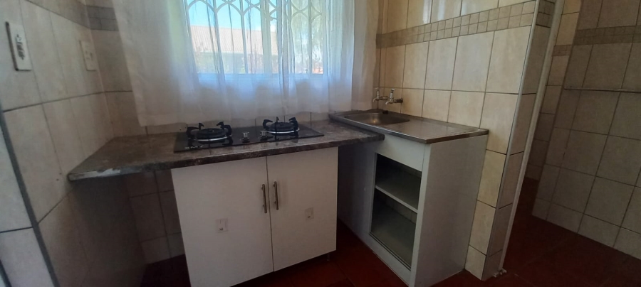 To Let 2 Bedroom Property for Rent in Benoni Orchards Ah Gauteng