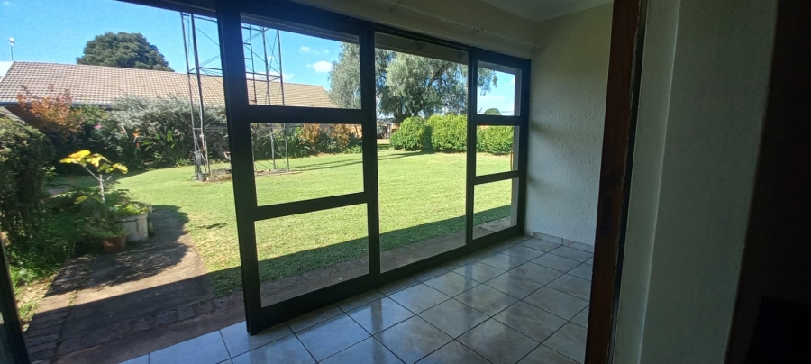 To Let 2 Bedroom Property for Rent in Benoni Orchards Ah Gauteng