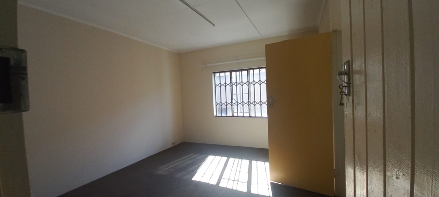 To Let 2 Bedroom Property for Rent in Benoni Orchards Ah Gauteng