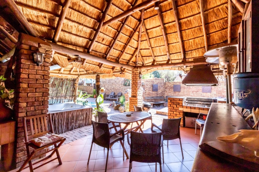 6 Bedroom Property for Sale in Ninapark Gauteng