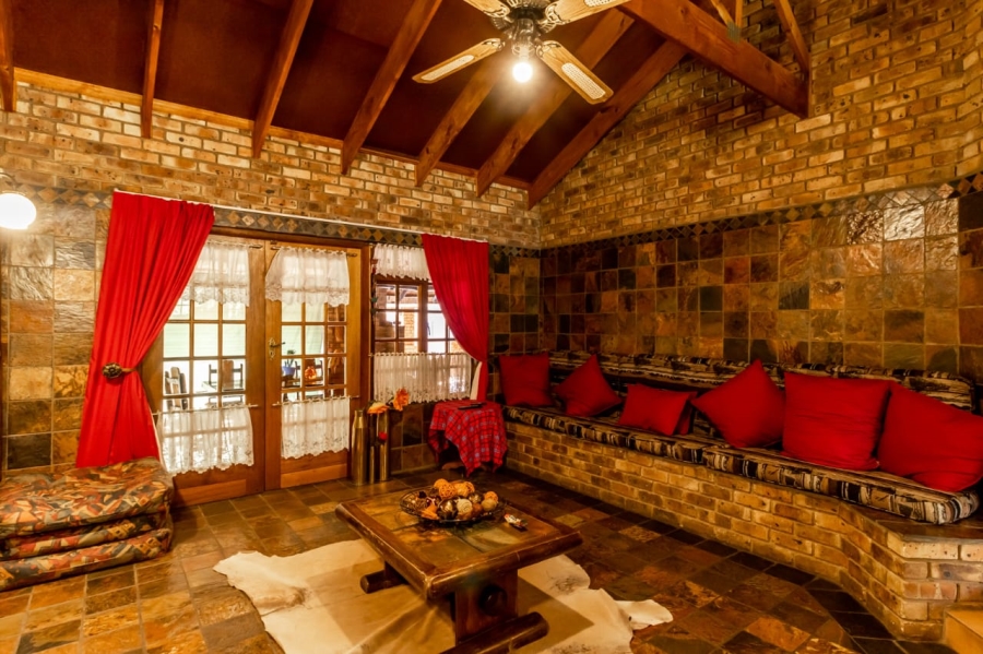 6 Bedroom Property for Sale in Ninapark Gauteng