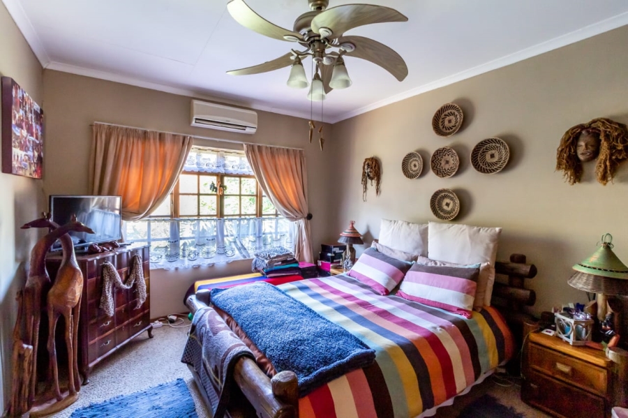 6 Bedroom Property for Sale in Ninapark Gauteng