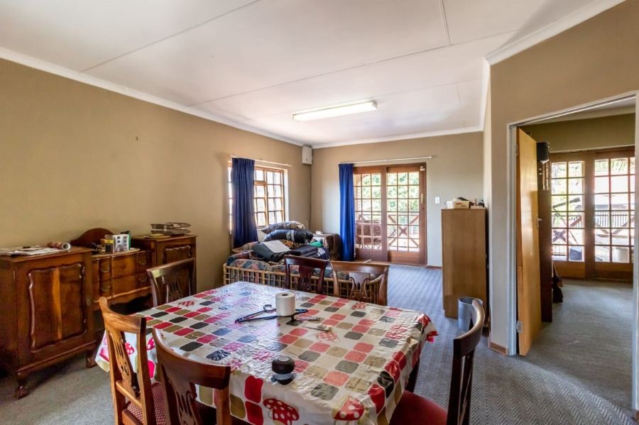 6 Bedroom Property for Sale in Ninapark Gauteng