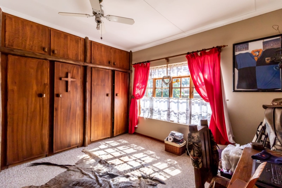 6 Bedroom Property for Sale in Ninapark Gauteng