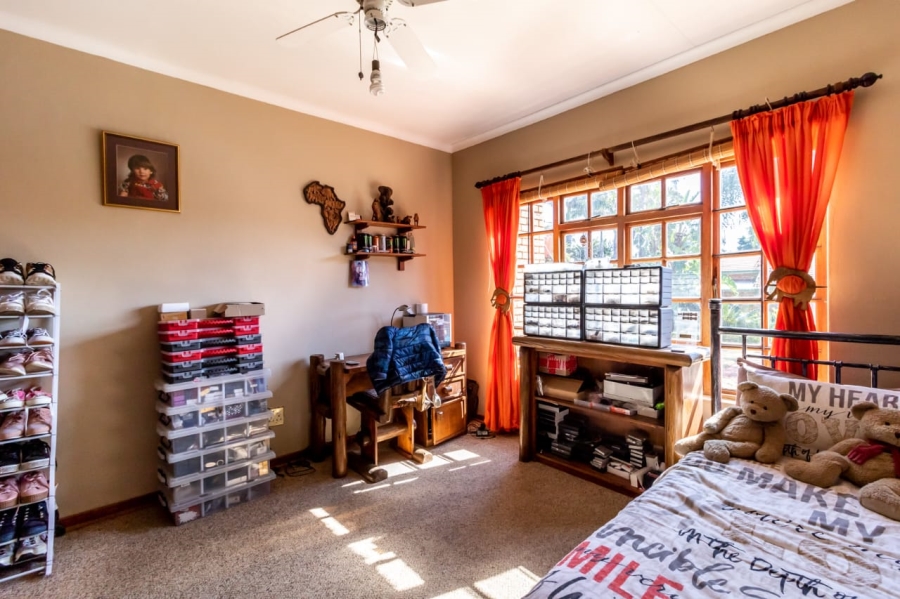 6 Bedroom Property for Sale in Ninapark Gauteng
