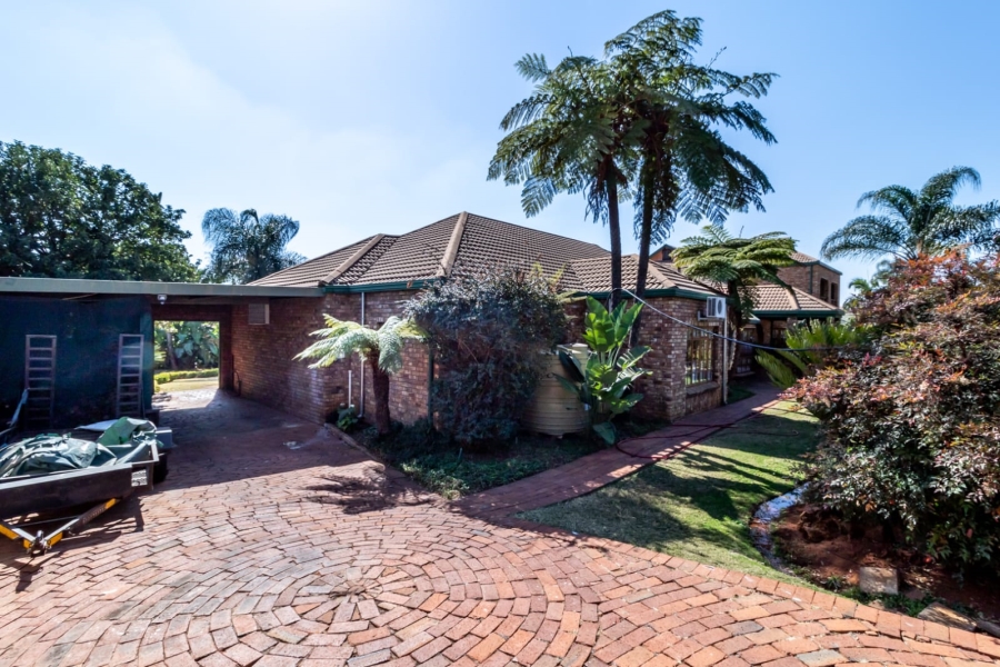 6 Bedroom Property for Sale in Ninapark Gauteng
