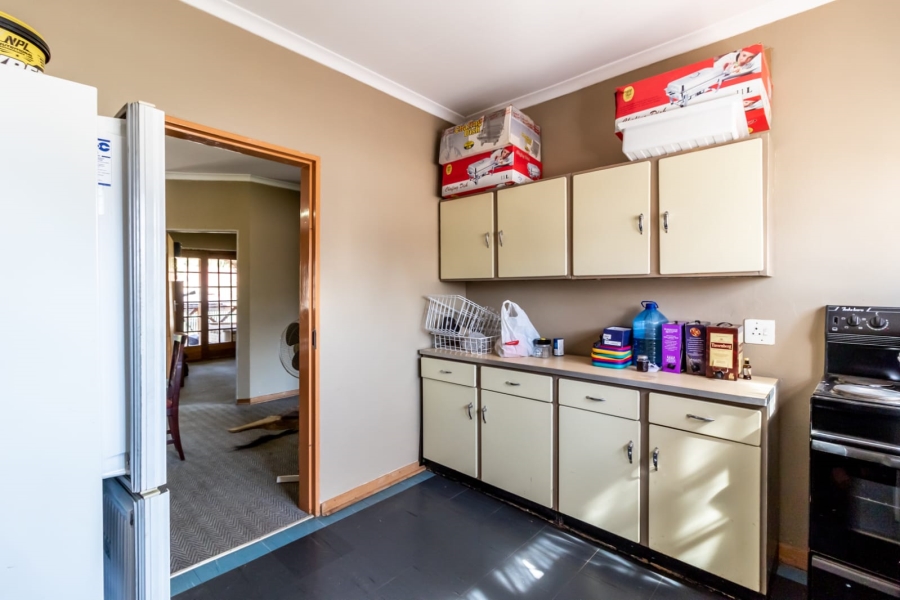 6 Bedroom Property for Sale in Ninapark Gauteng