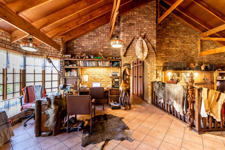 6 Bedroom Property for Sale in Ninapark Gauteng