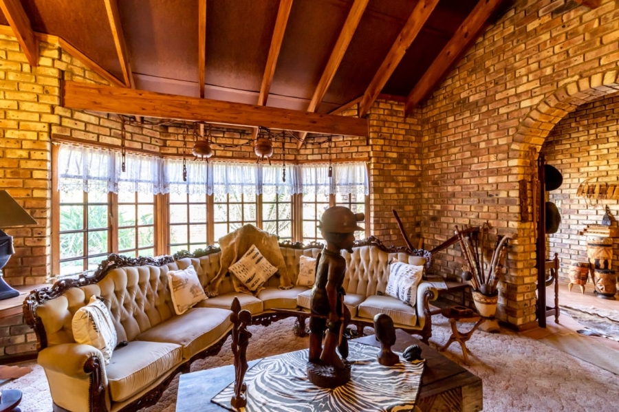 6 Bedroom Property for Sale in Ninapark Gauteng