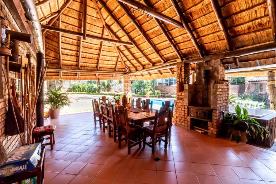 6 Bedroom Property for Sale in Ninapark Gauteng