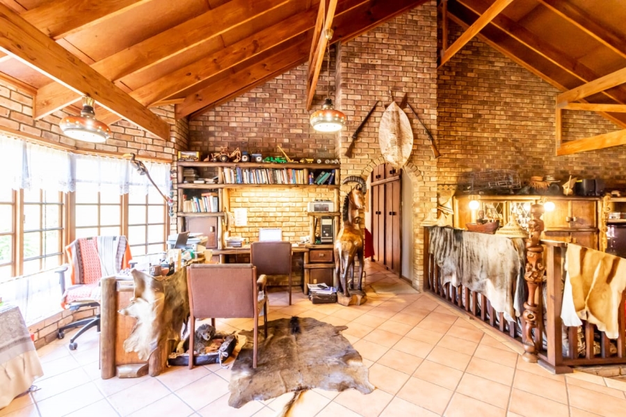 6 Bedroom Property for Sale in Ninapark Gauteng