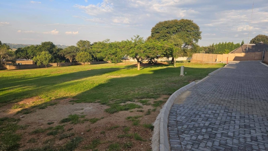 5 Bedroom Property for Sale in Poortview Gauteng