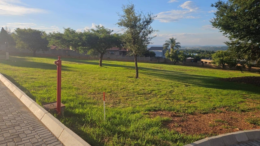 5 Bedroom Property for Sale in Poortview Gauteng